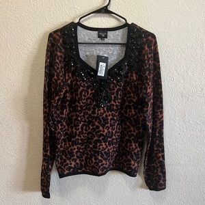 SOLD💕NWT Light weight Sweater MSRP $79